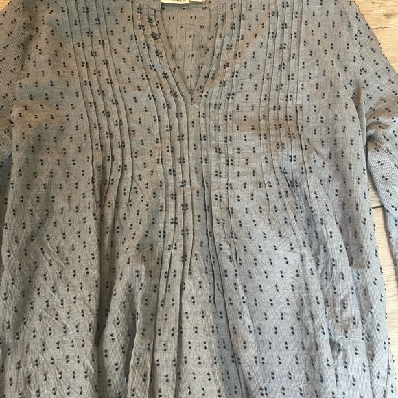 Roller Rabbit light blue patterned tunic size medium. Worn twice - Picture 2 of 7